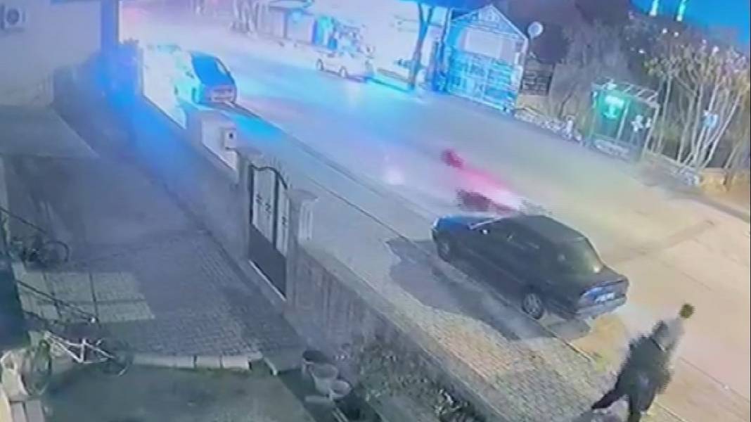 Konya'da motosikletli çocuk, çocuğa çarptı! 2